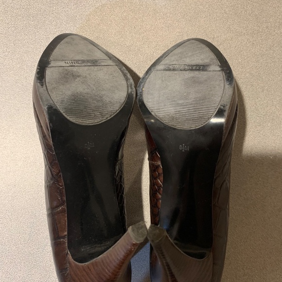 Nine West Brown Croc Print Leather Platform Pumps sz 8.5 M - Picture 6 of 7